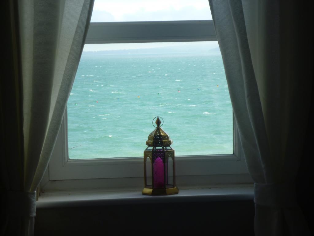 Stones Throw From The Beach - Stunning Sea View Portsmouth Exterior foto