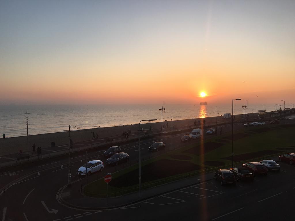 Stones Throw From The Beach - Stunning Sea View Portsmouth Exterior foto